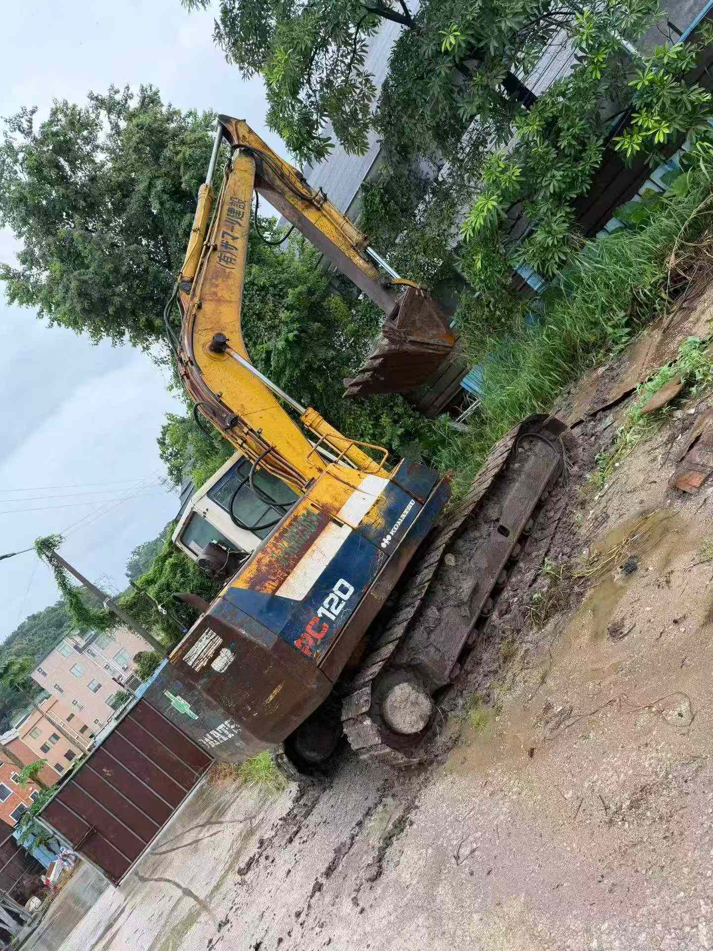 Buy Komatsu PC120-5 Used Excavator / 2