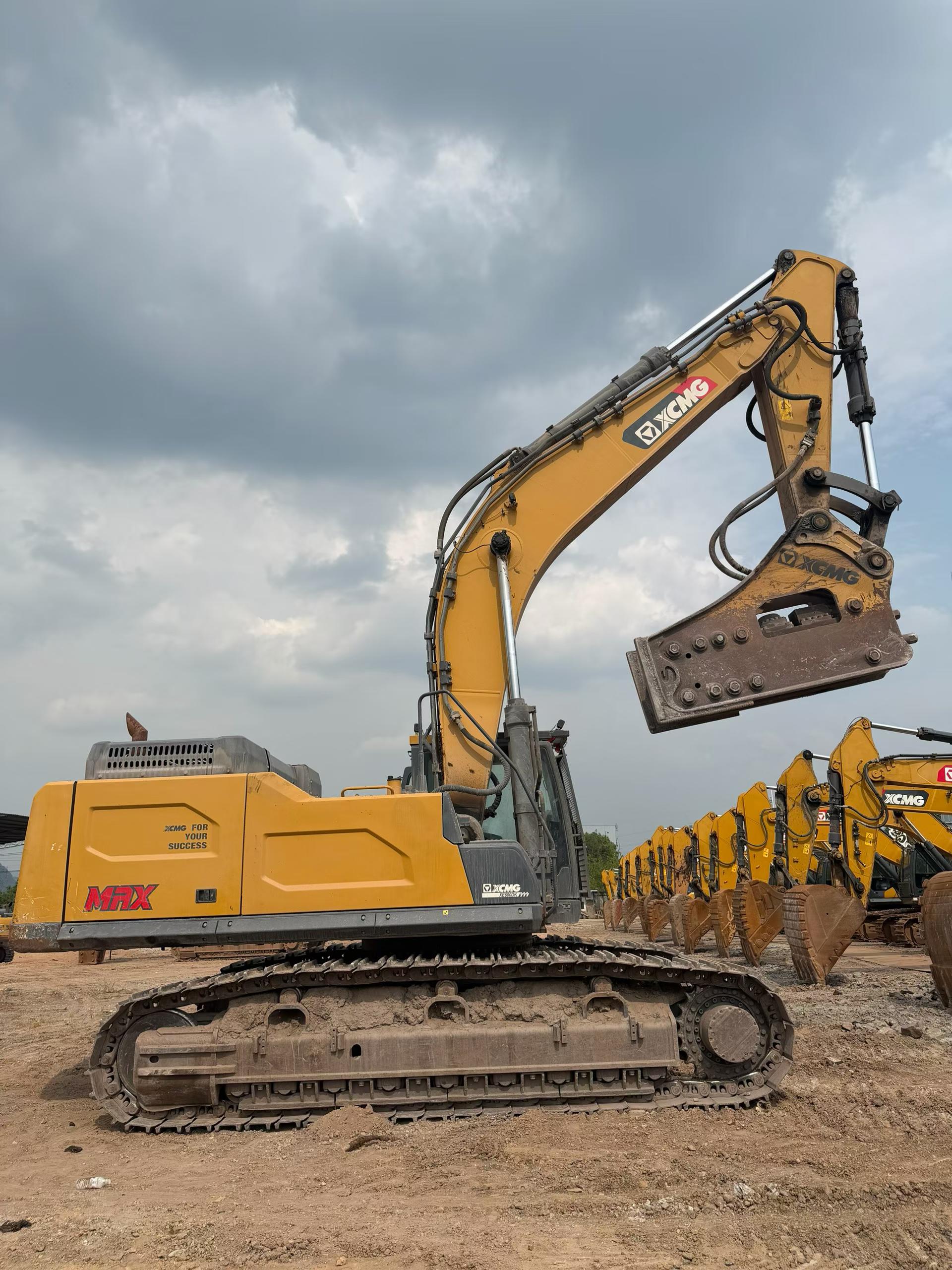 Buy XCMG XE600DK Used Excavator / 5