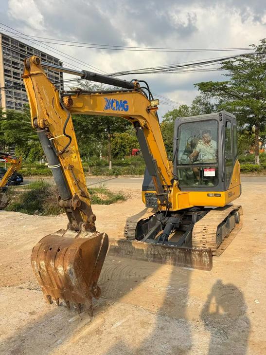 Buy XCMG XE55D Used Excavator / 1