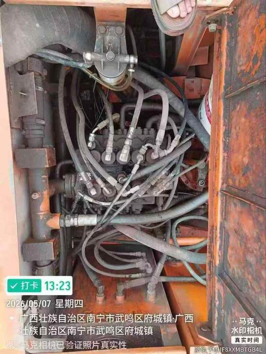 Buy Doosan DH220-7 Used Excavator / 1