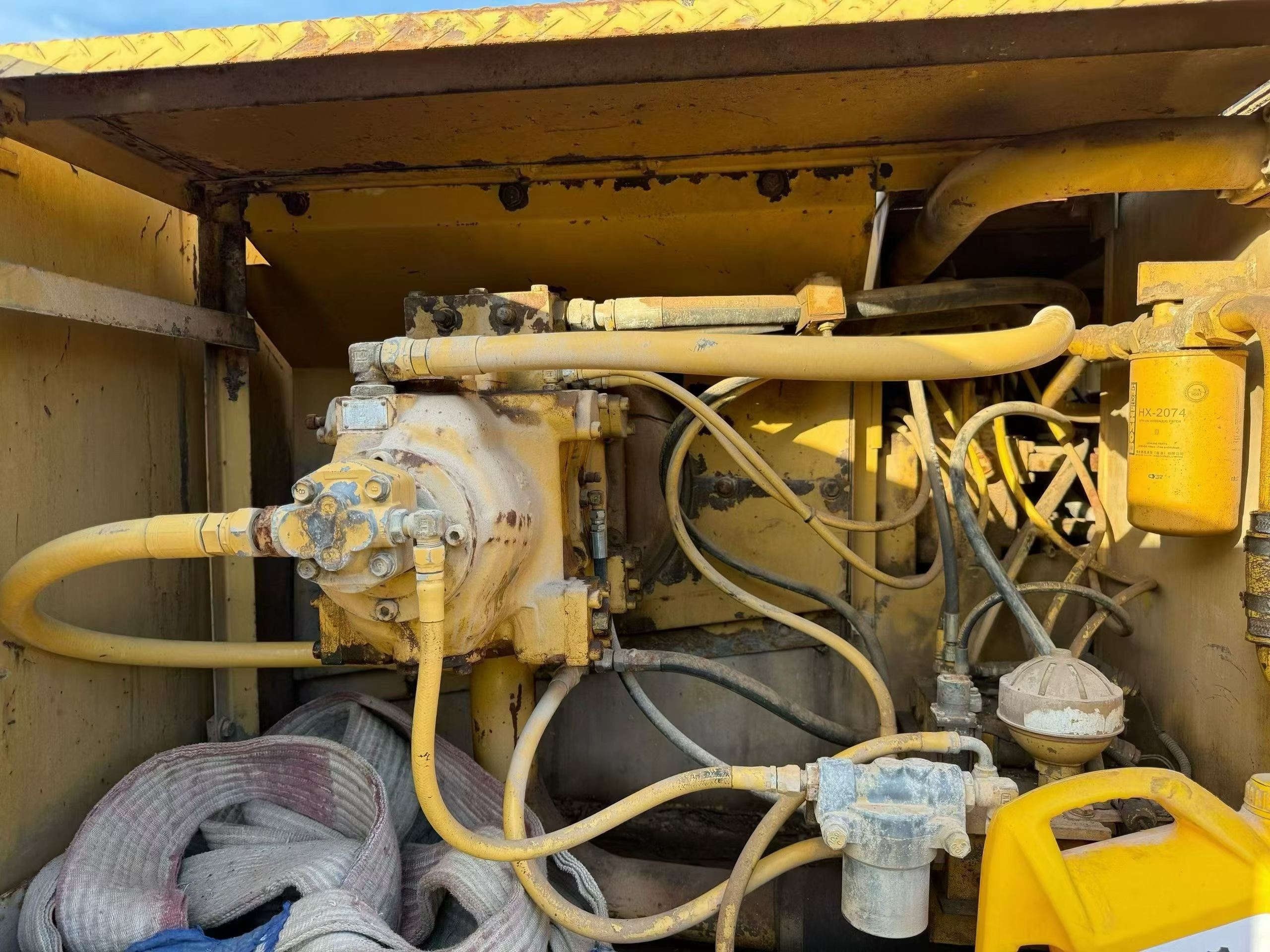 Buy Caterpillar E200B Used Excavator / 6