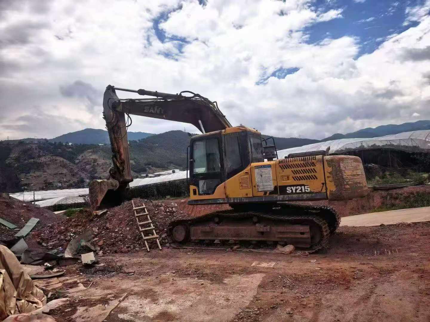 Buy Sany SY215C-8 Used Excavator / 4