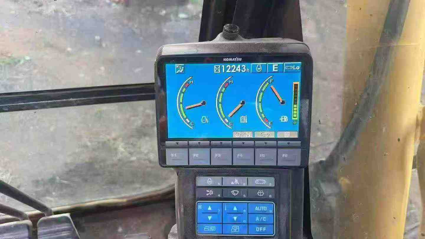 Buy Komatsu PC60-8 Used Excavator / 5