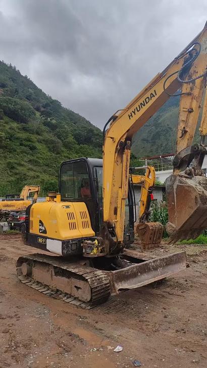 Buy Hyundai R60-7 Used Excavator / 1