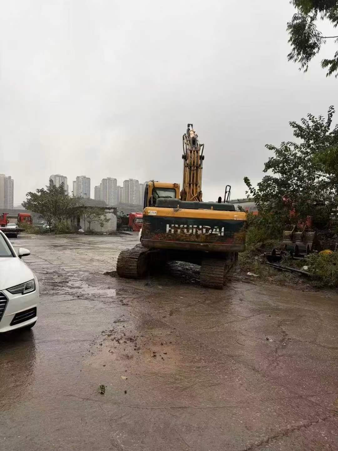 Buy Hyundai R225-7 Used Excavator / 2