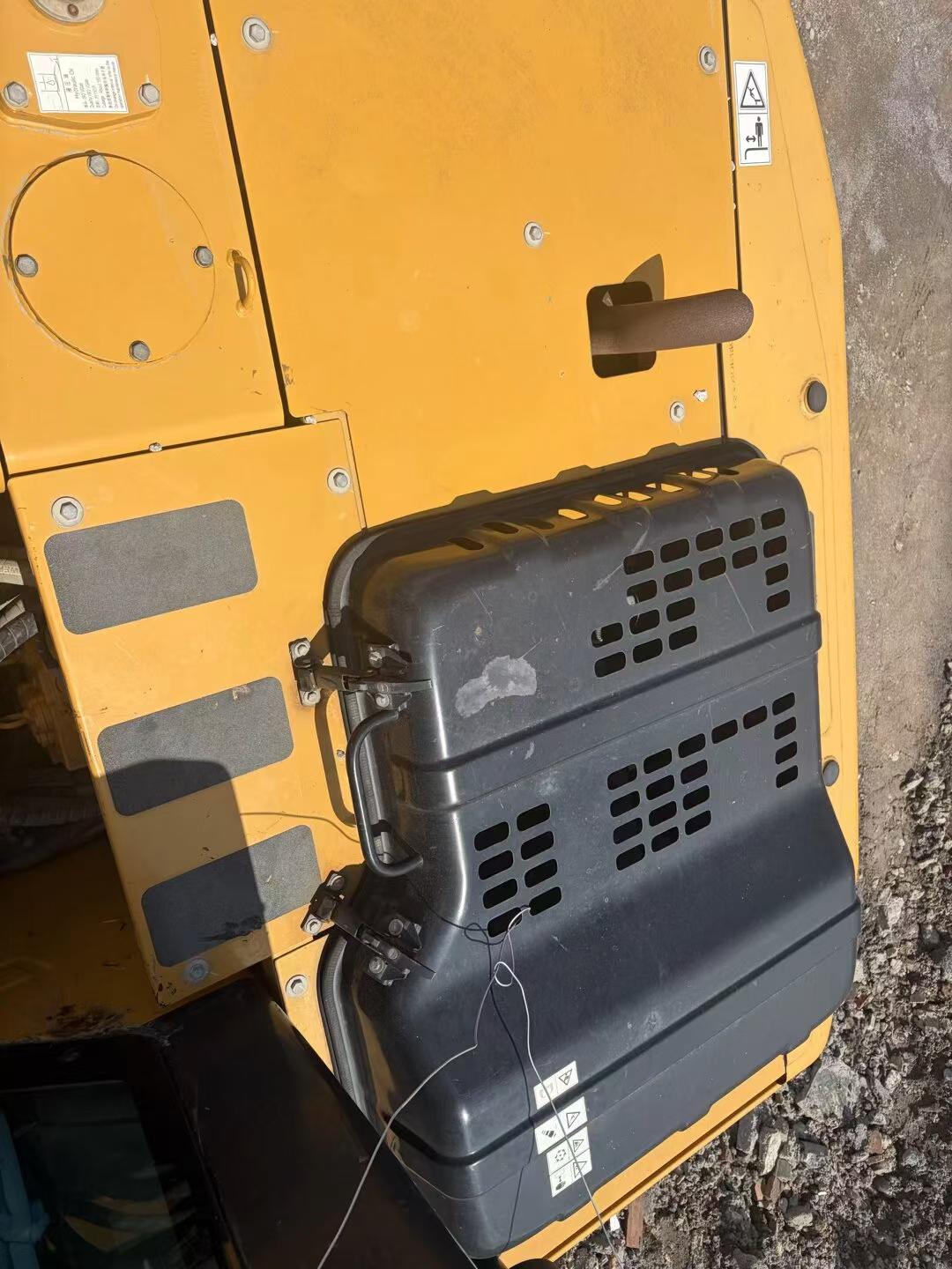 Buy Sany SY135 Used Excavator / 8