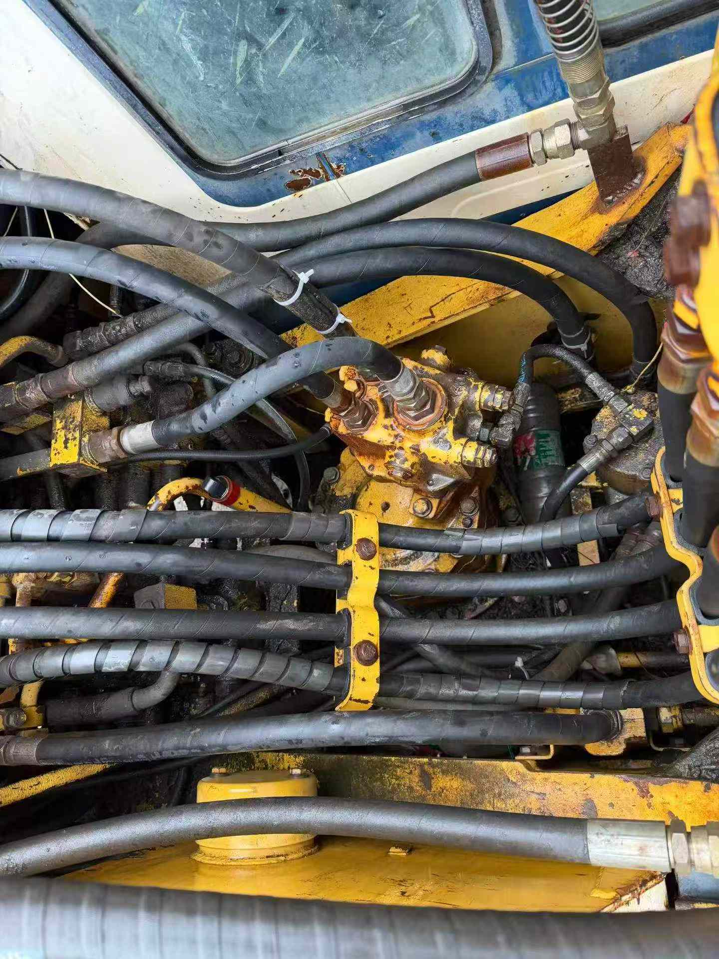 Buy Komatsu PC120-5 Used Excavator / 4