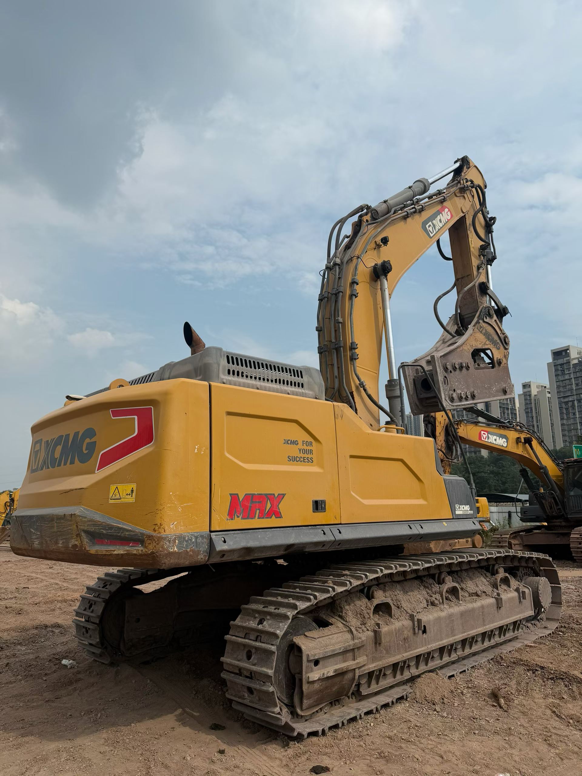 Buy XCMG XE600DK Used Excavator / 6