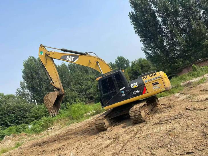 Buy Caterpillar 320D Used Excavator / 1