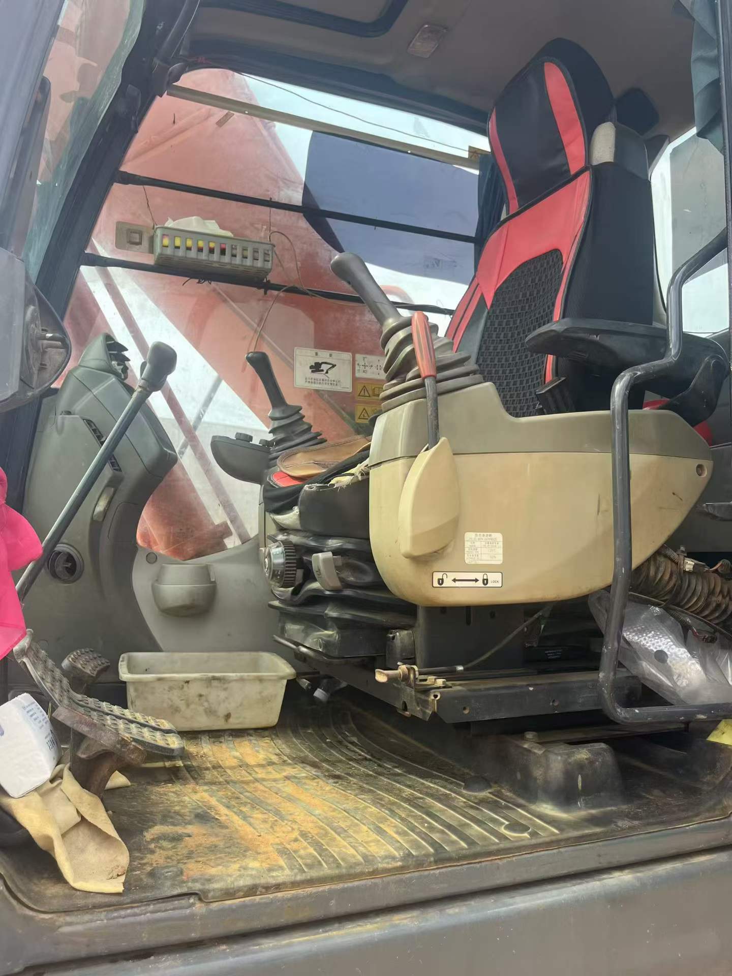 Buy Hitachi EX200 Used Excavator / 7