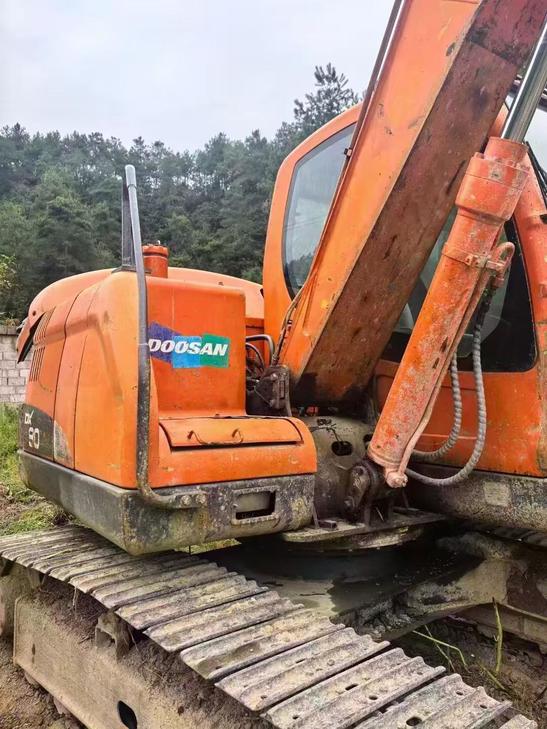 Buy Doosan DH80 Used Excavator / 1