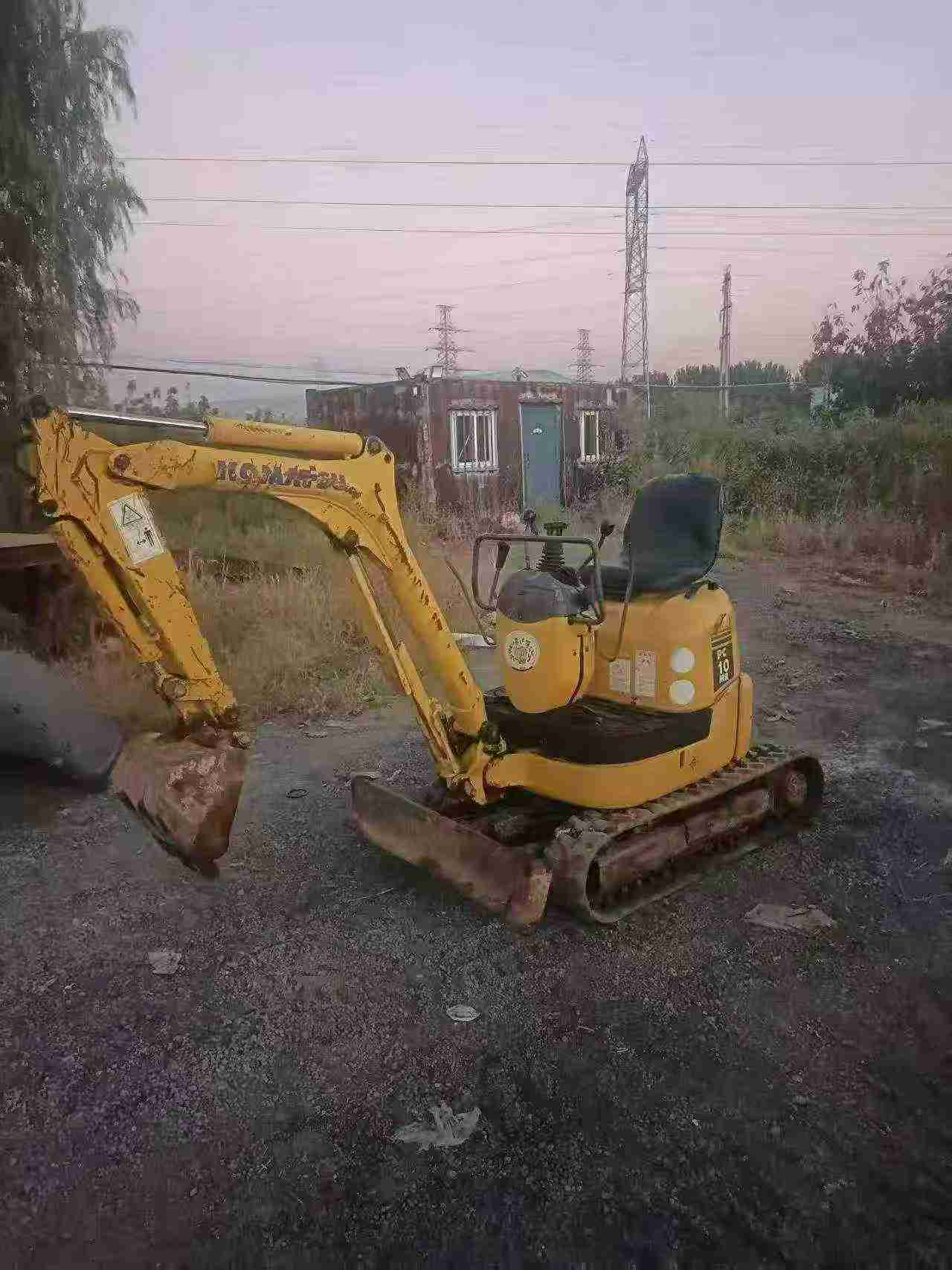 Buy Komatsu PC10-2 Used Excavator / 3