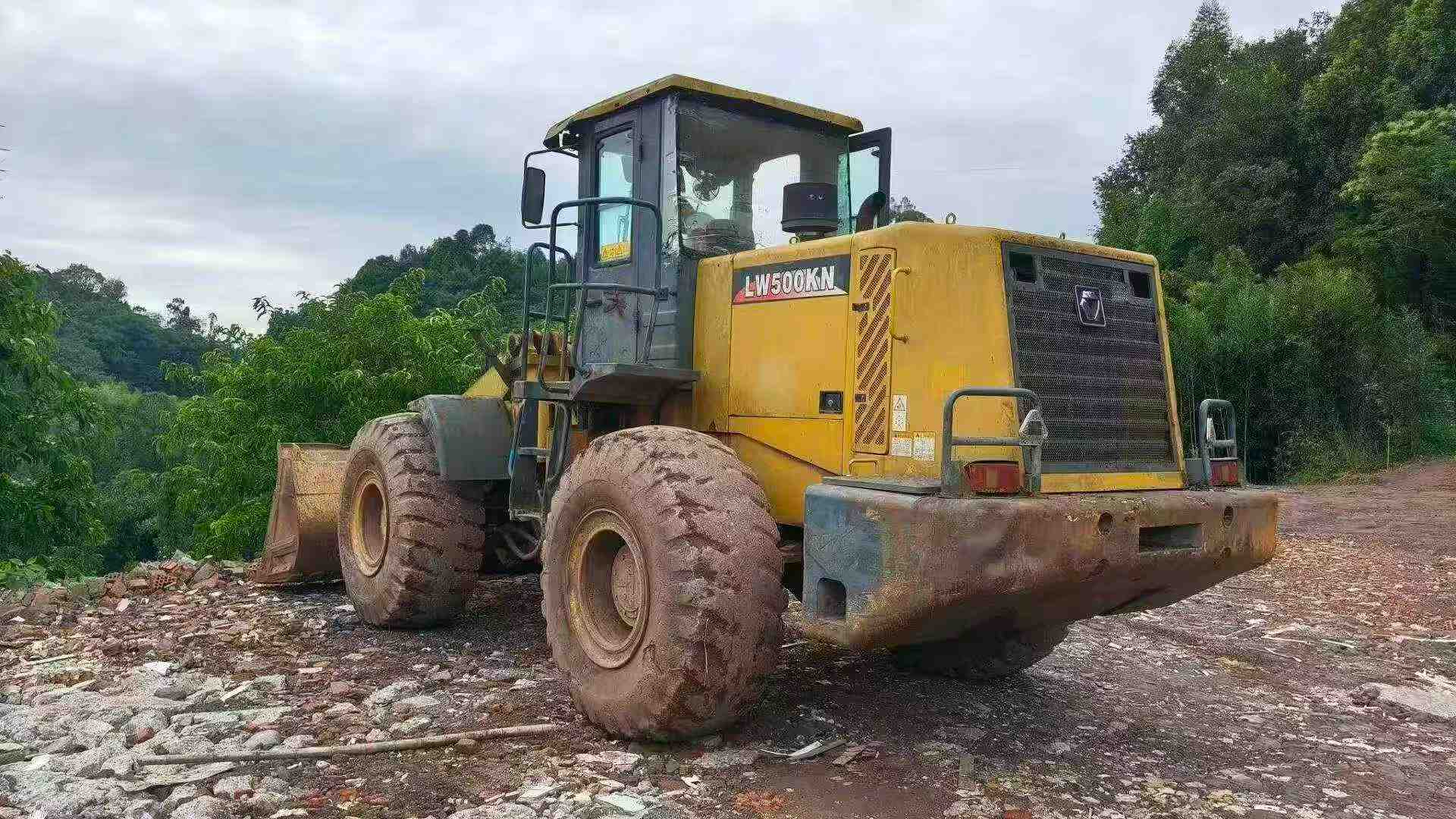 Buy XCMG XE500C Used Excavator / 3