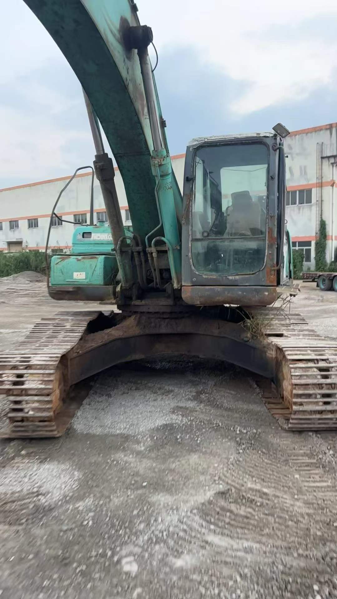 Buy Kobelco SK260 Used Excavator / 2