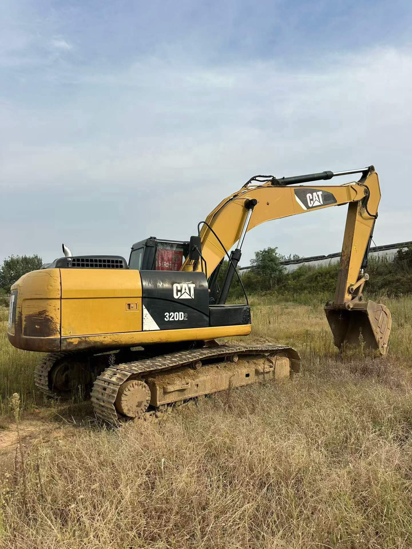 Buy Caterpillar 320D Used Excavator / 5