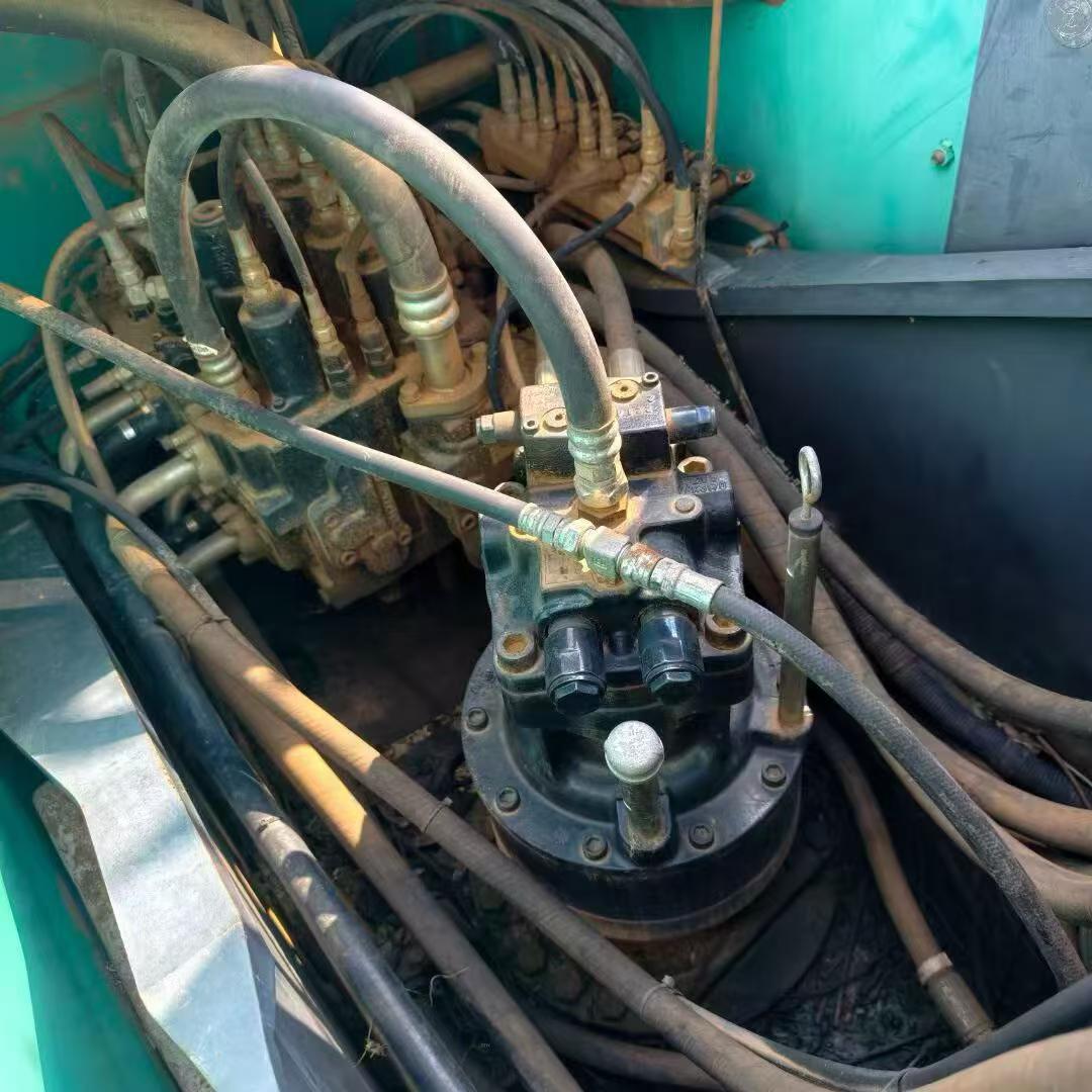 Buy Kobelco SK200-2 Used Excavator / 4