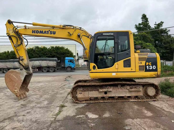 Buy Komatsu PC130-8M0 Used Excavator / 1