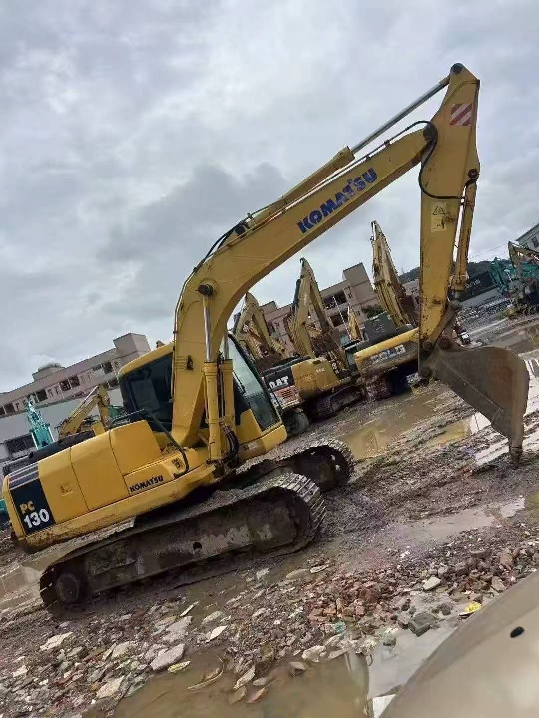 Buy Komatsu PC130-7 Used Excavator / 3