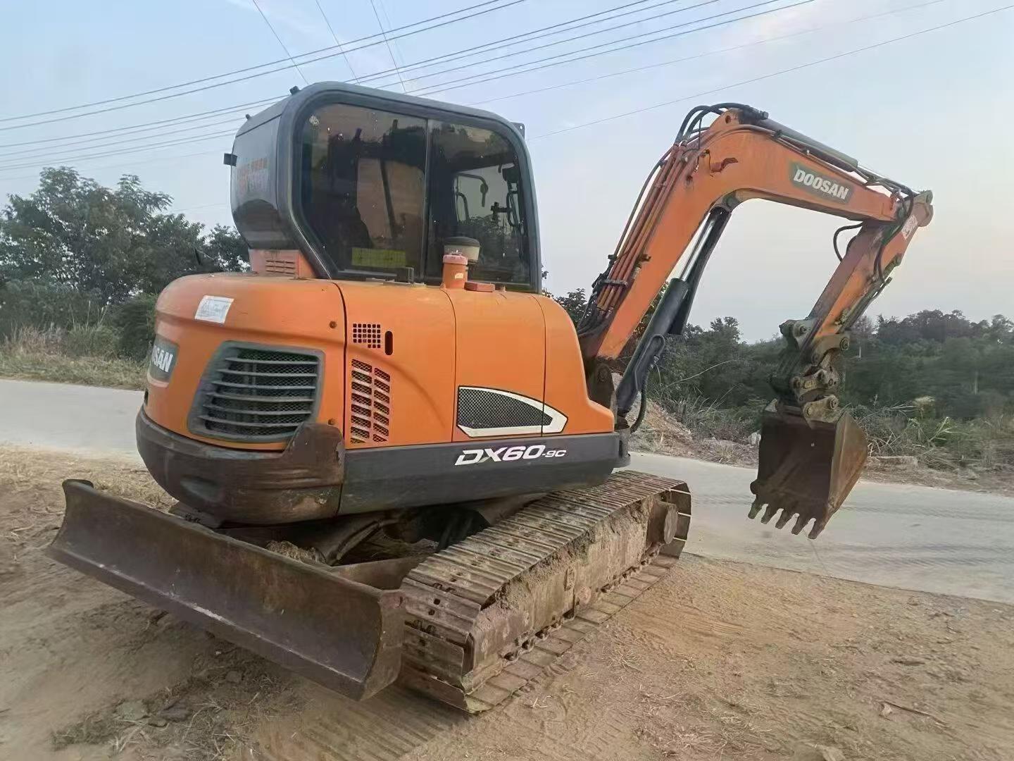 Buy Doosan DH55 Used Excavator / 2