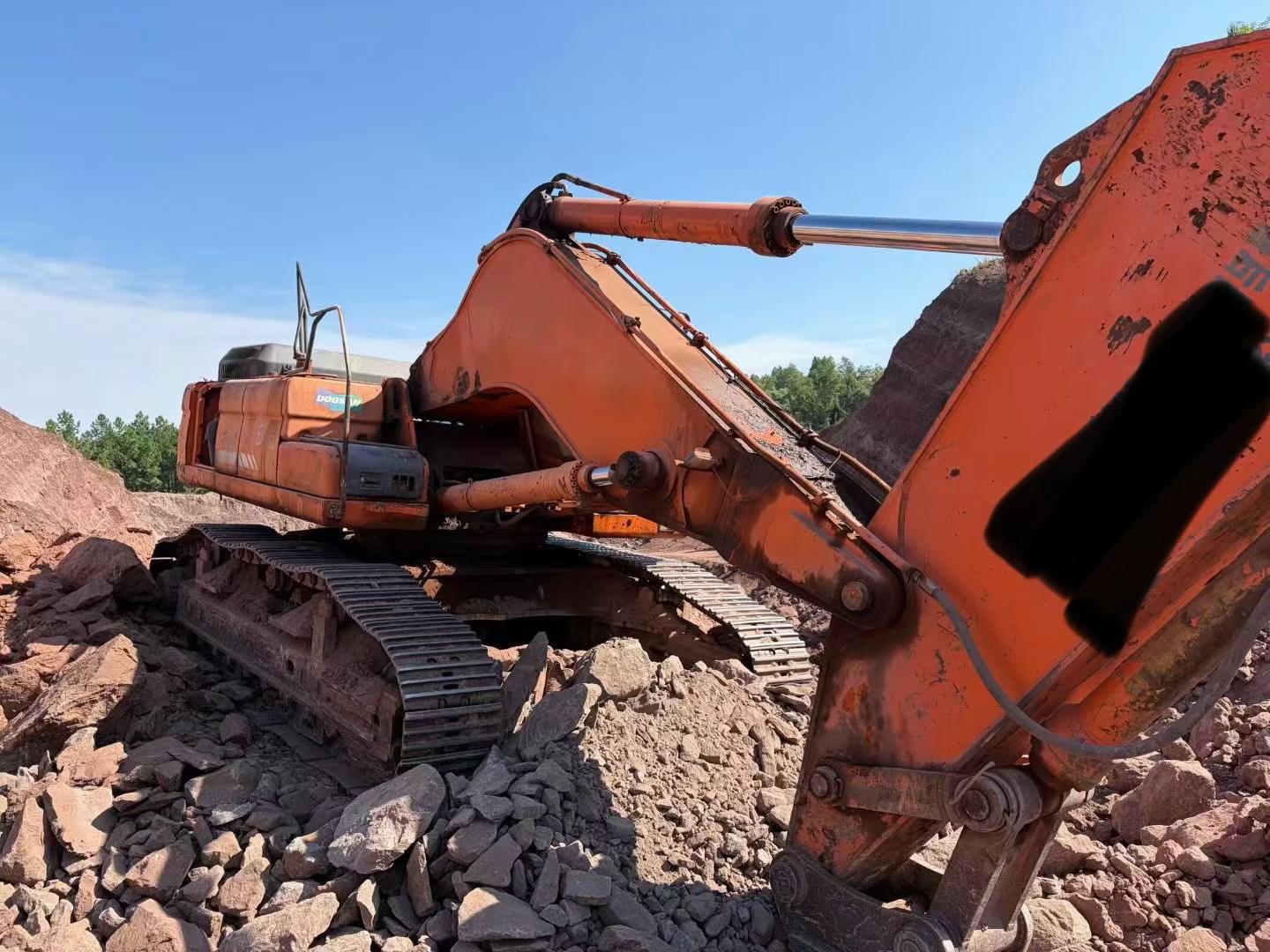 Buy Doosan DX500 Used Excavator / 6