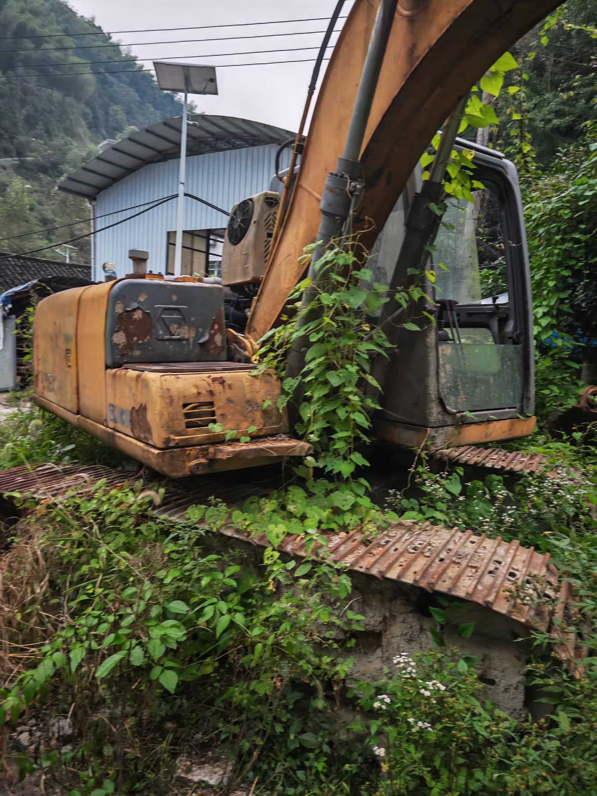 Buy XCMG XE150 Used Excavator / 2