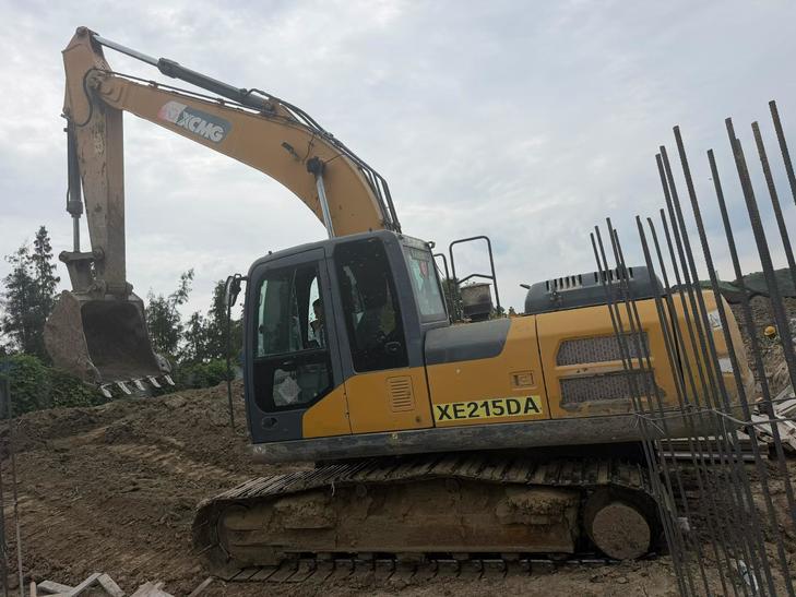 Buy XCMG XE200 Used Excavator / 1