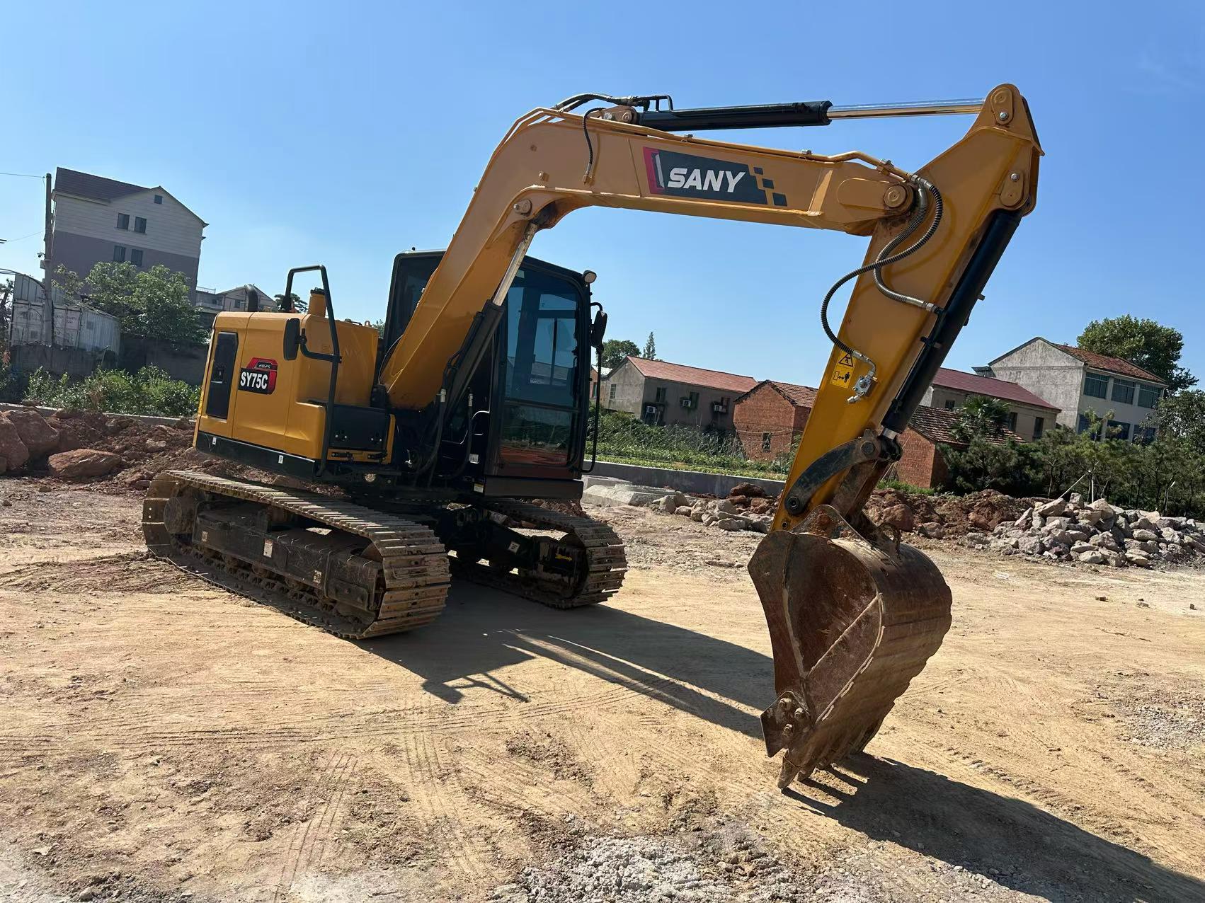 Buy Sany SY70C Used Excavator / 4