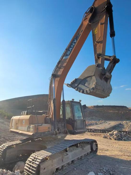 Buy Sany SY245H Used Excavator / 1