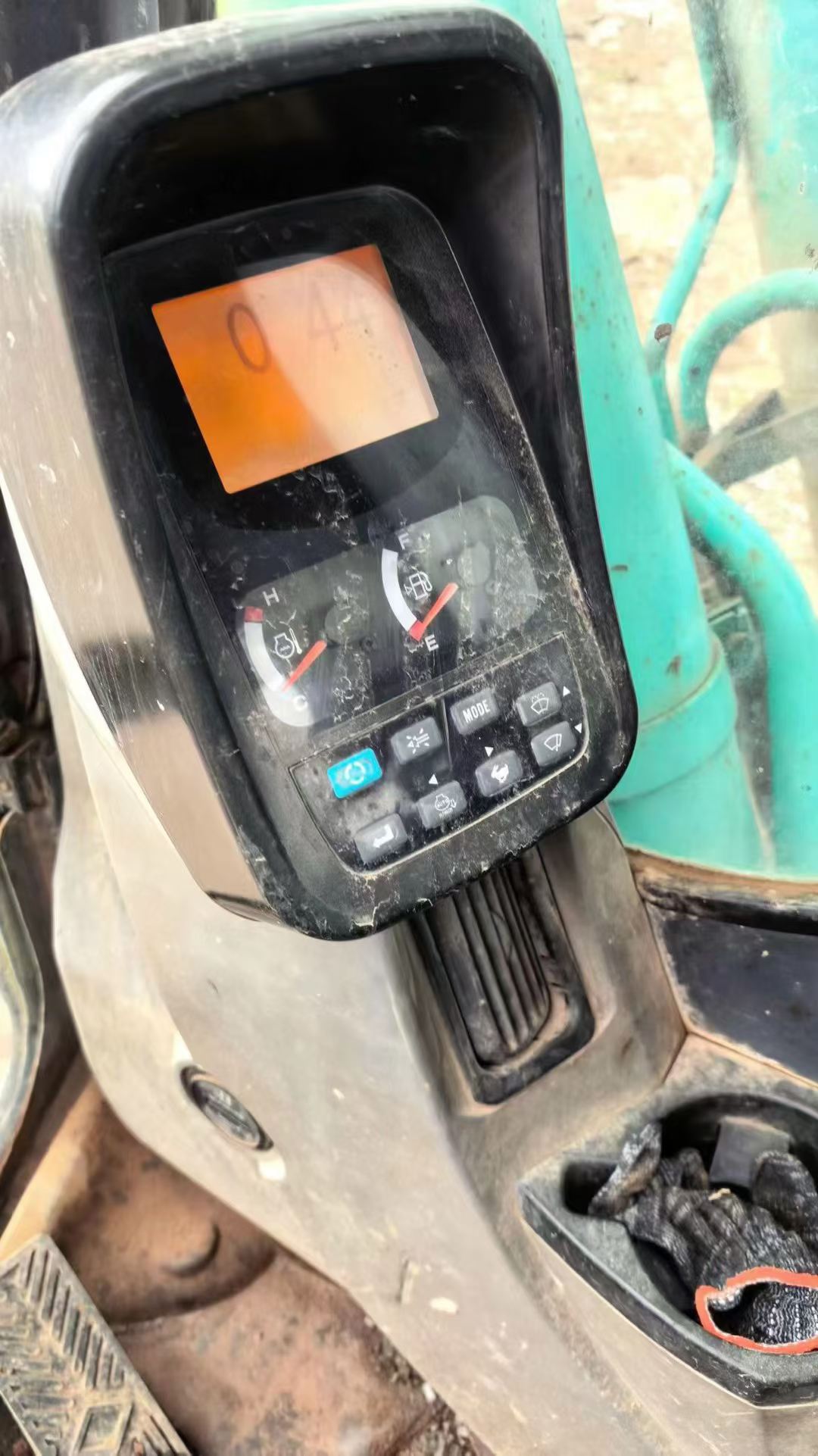 Buy Kobelco SK210-6 Used Excavator / 7