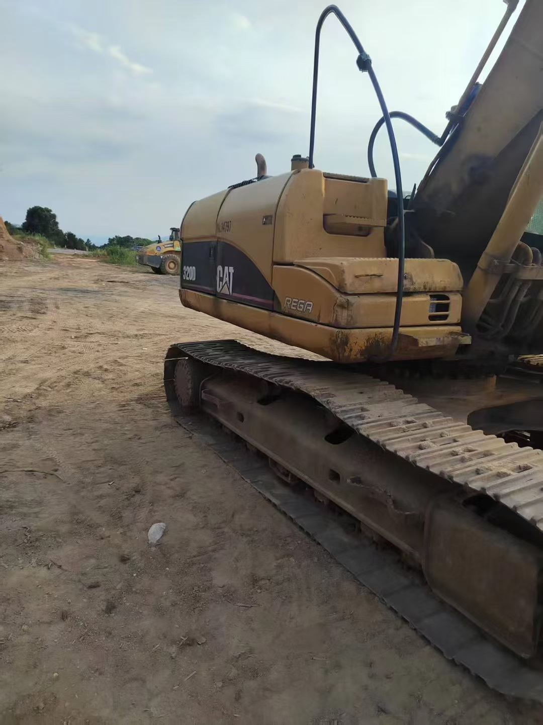 Buy Caterpillar 320D Used Excavator / 2