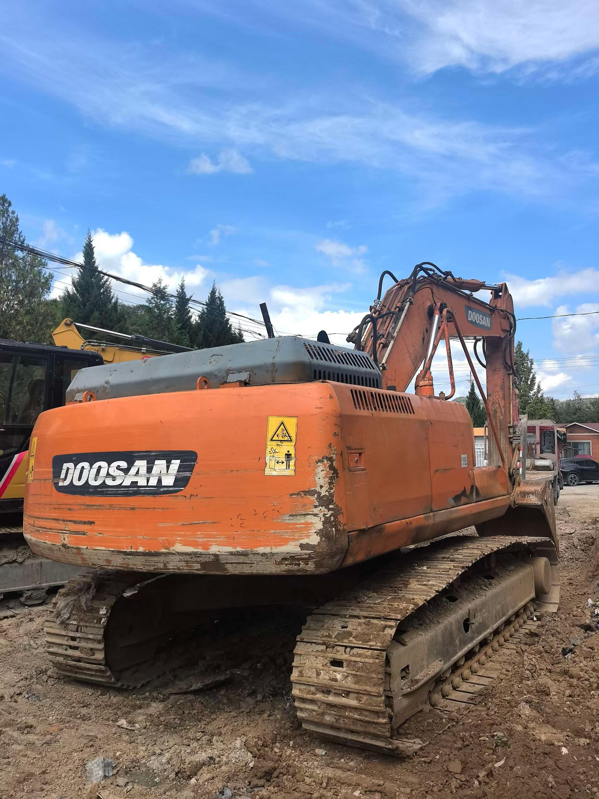 Buy Doosan S225 Used Excavator / 3
