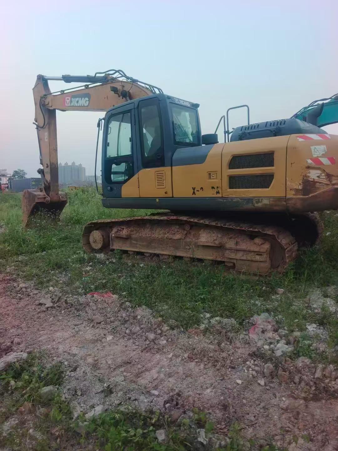 Buy XCMG XE200 Used Excavator / 3