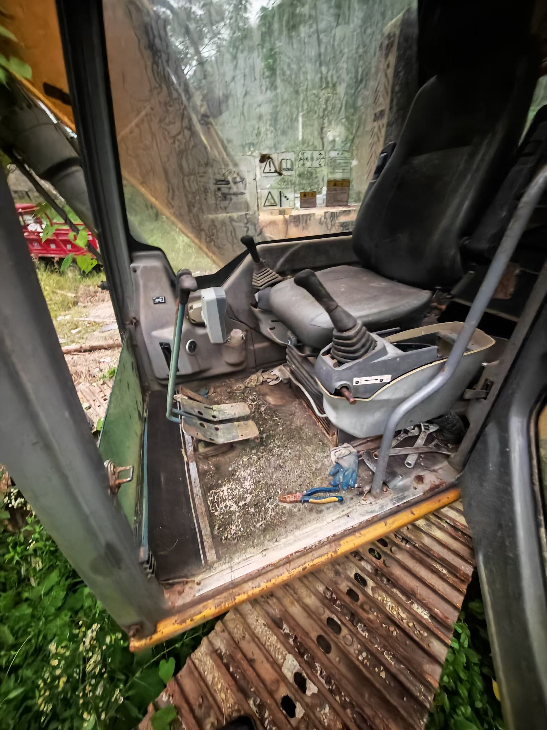 Buy XCMG XE150 Used Excavator / 6