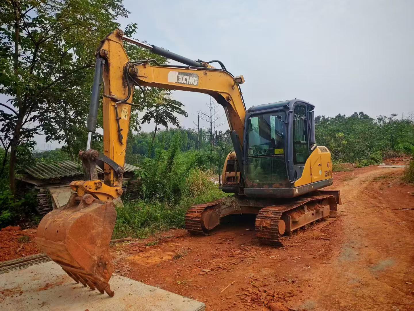 Buy XCMG XE75C Used Excavator / 4