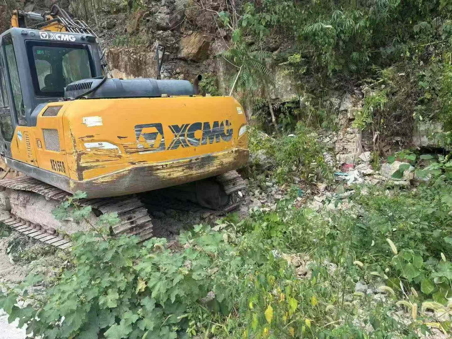 Buy XCMG XE135B Used Excavator / 6