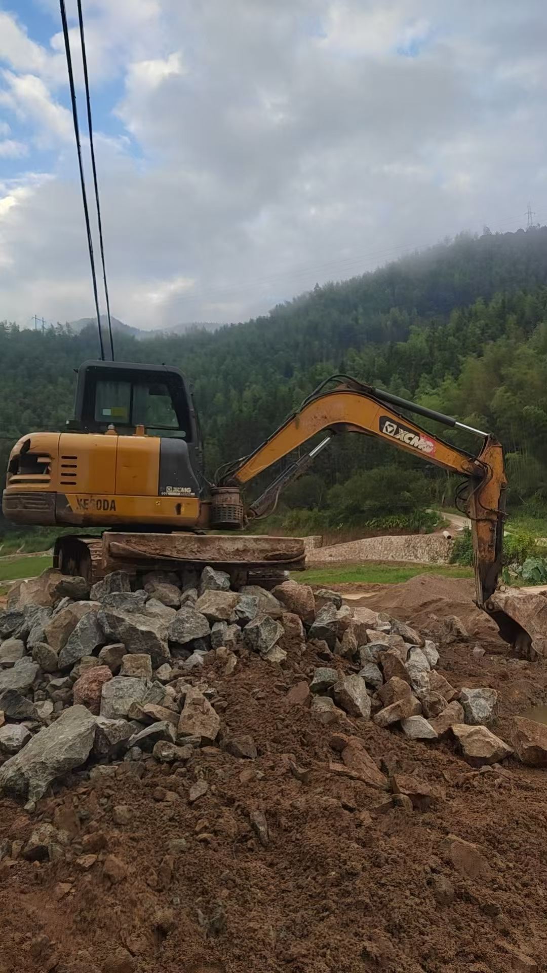 Buy XCMG XE60 Used Excavator / 4