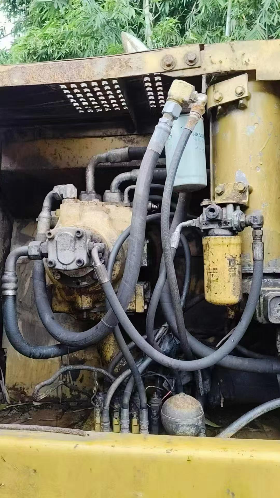 Buy Caterpillar 320B Used Excavator / 2