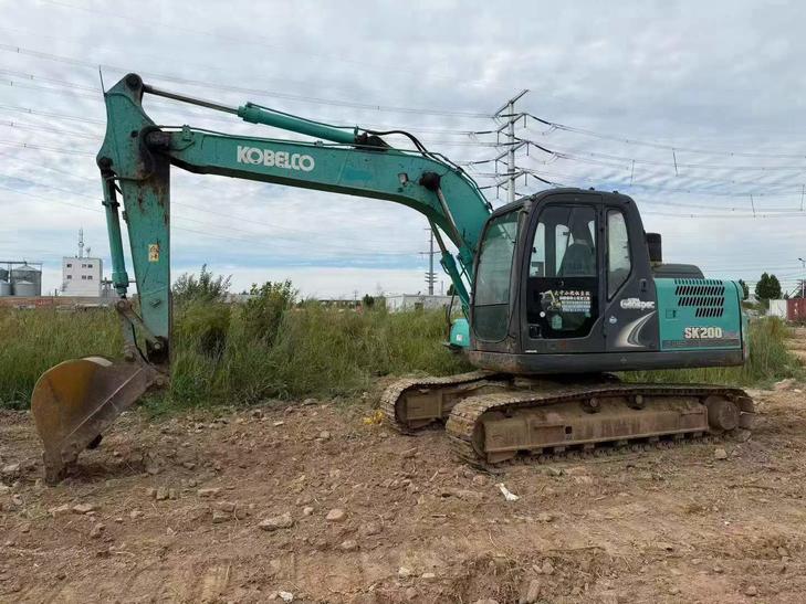 Buy Kobelco SK140 Used Excavator / 1