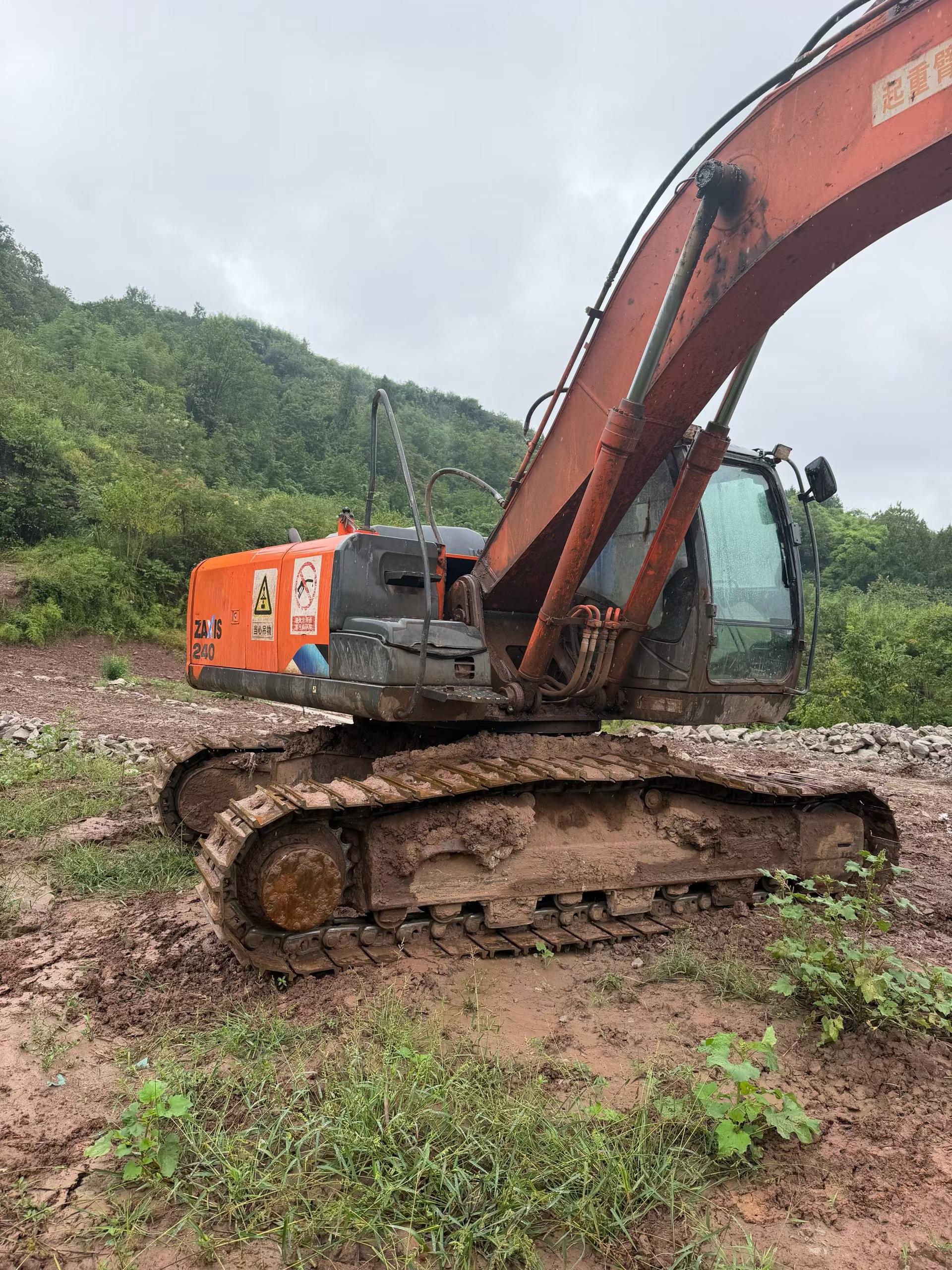 Buy Hitachi ZX17U-2 Used Excavator / 7