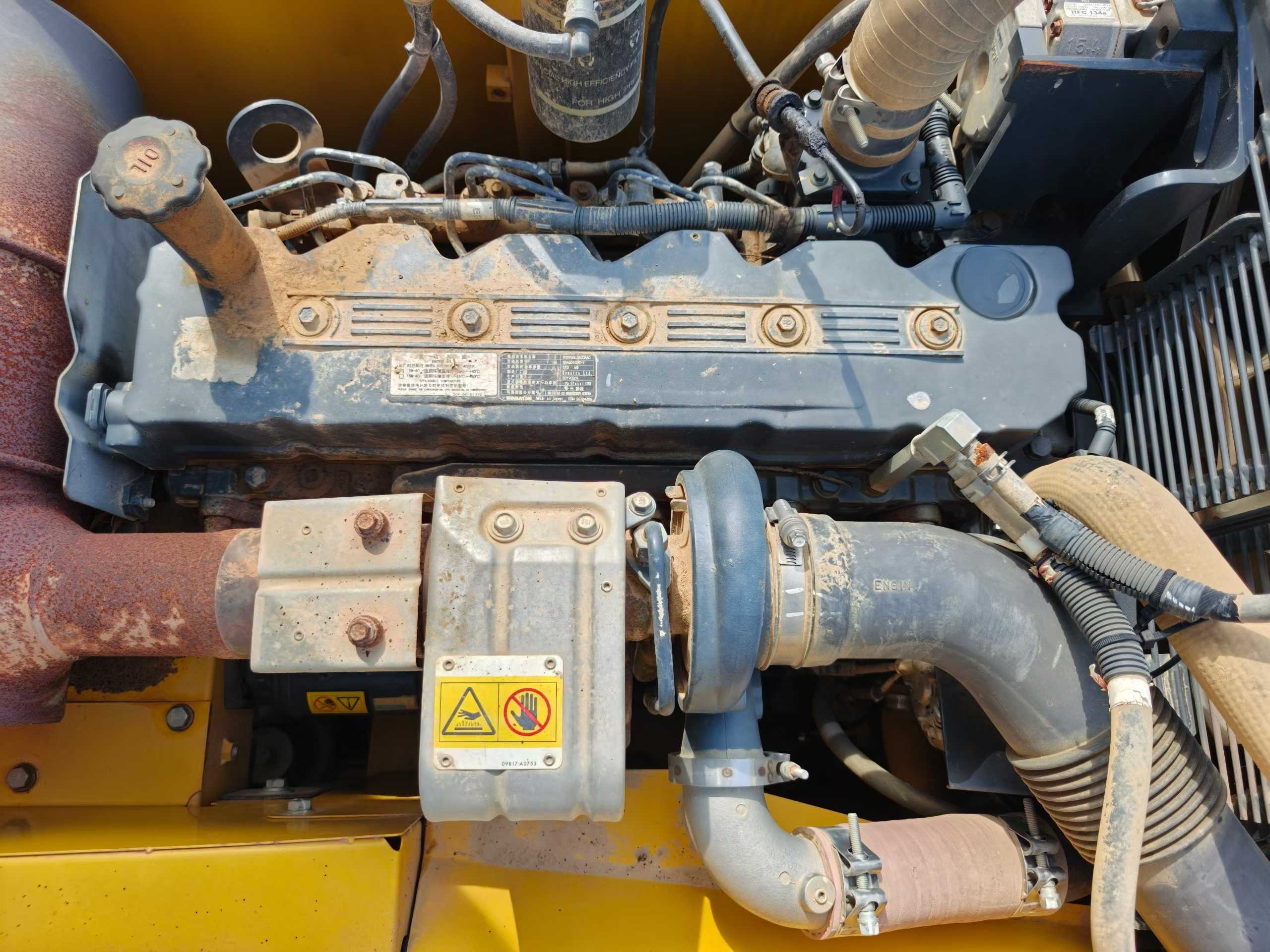 Buy Komatsu PC200-8 Used Excavator / 6