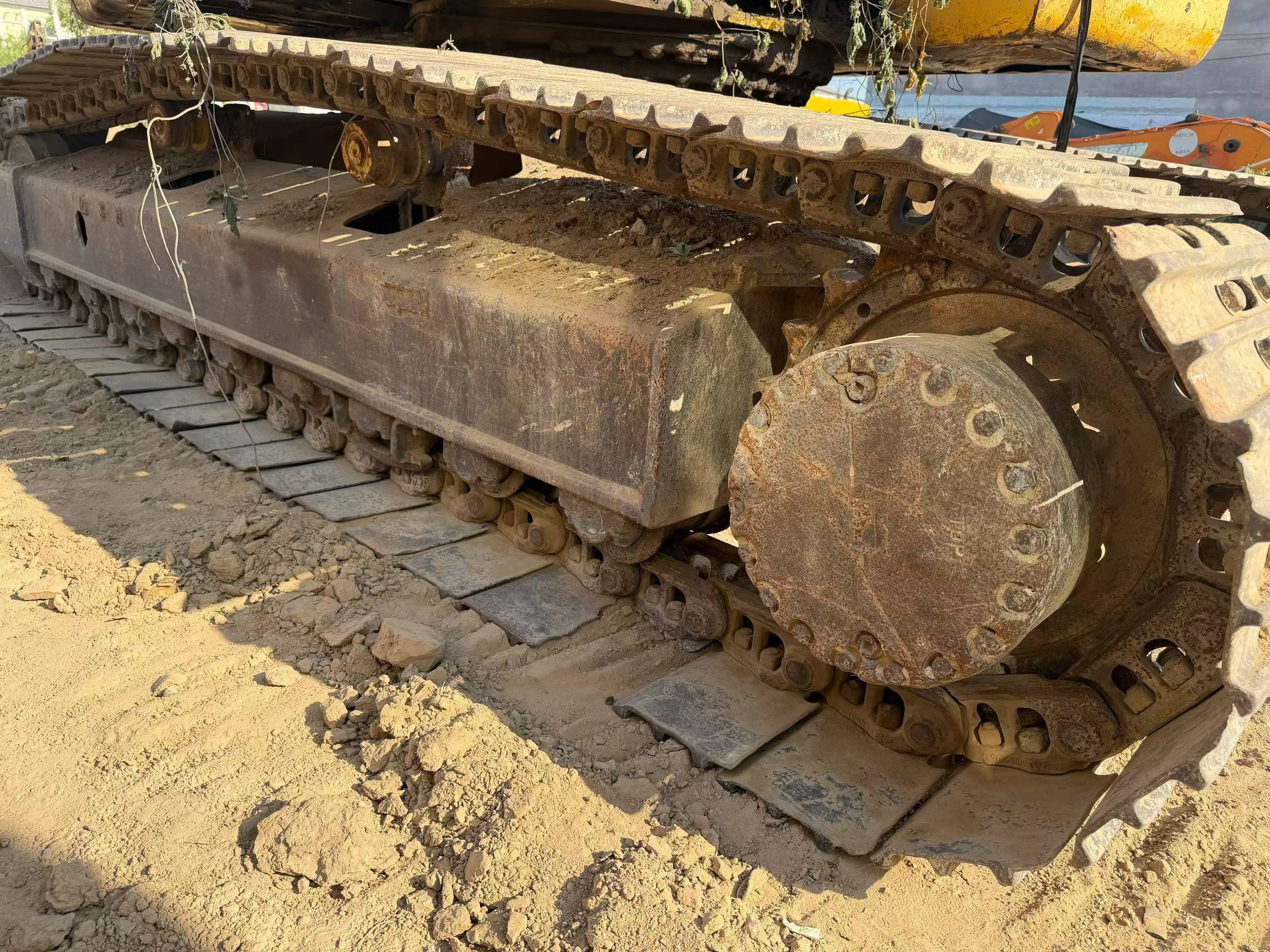 Buy Komatsu PC210 Used Excavator / 2