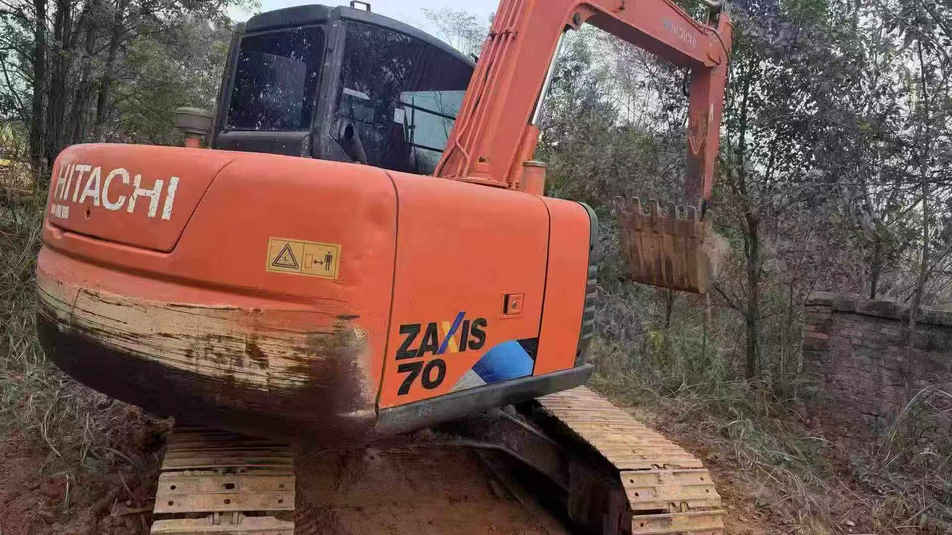 Buy Hitachi EX70 Used Excavator / 7