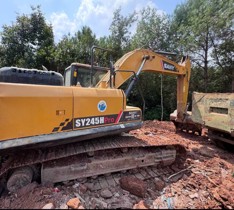 Buy Sany SY245H Used Excavator / 4