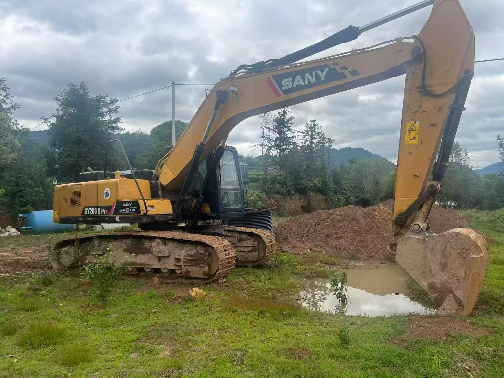 Buy Sany SY200C Used Excavator / 5