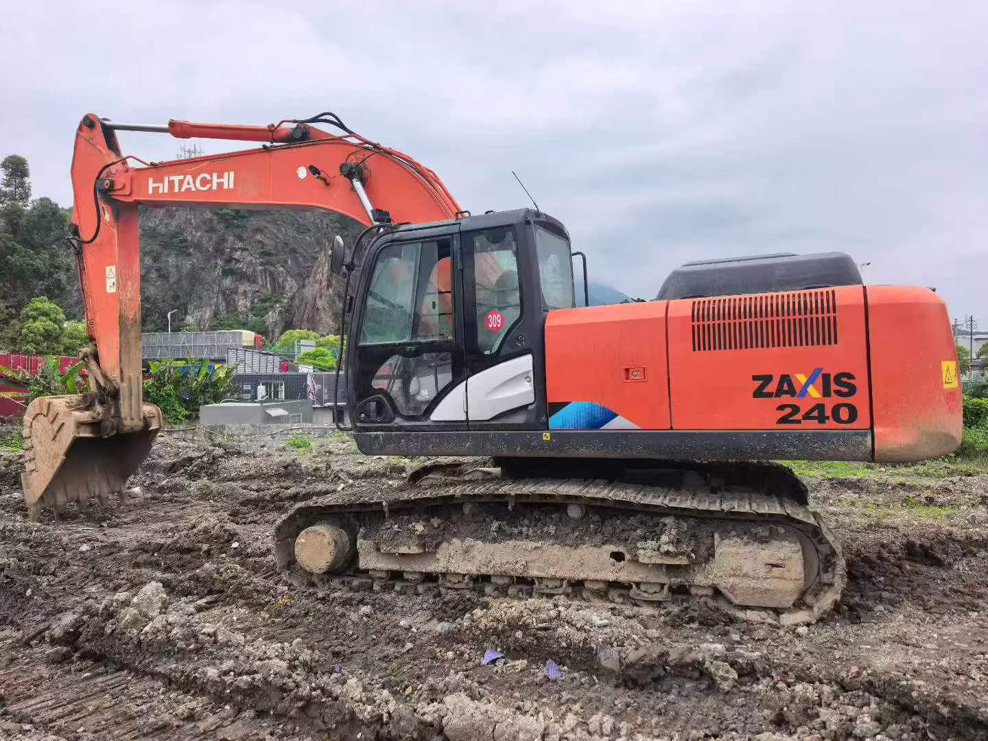 Buy Hitachi ZX240-5A Used Excavator / 7