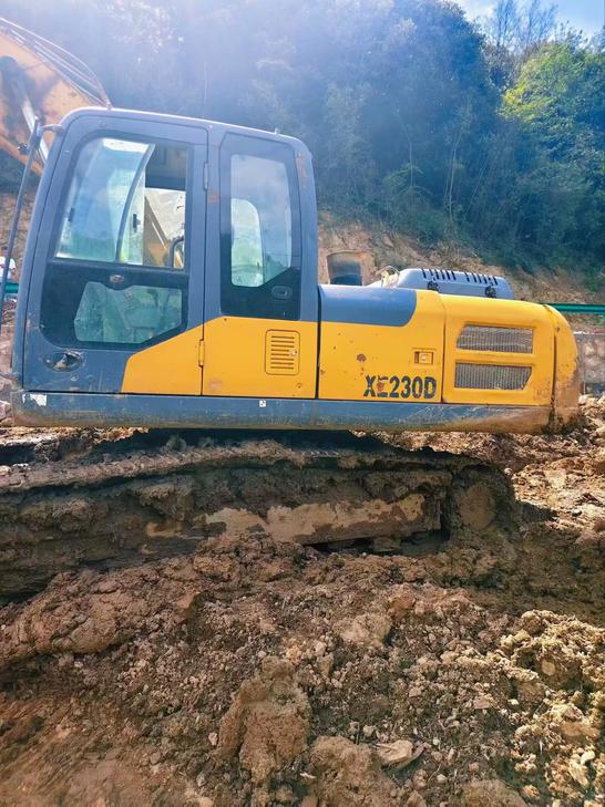 Buy XCMG XE200 Used Excavator / 1