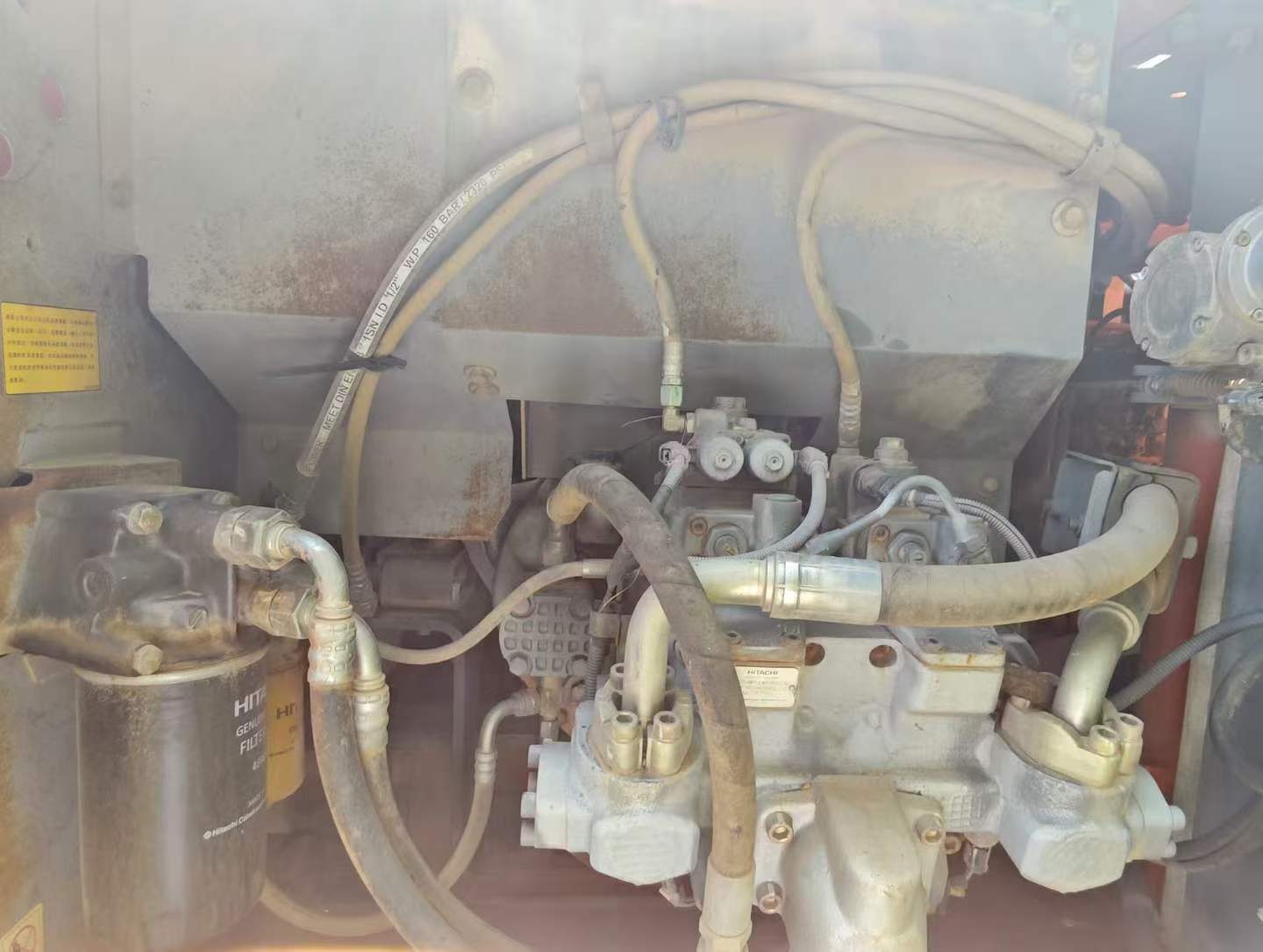 Buy Hitachi ZX200-5G Used Excavator / 2