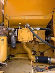 Buy Caterpillar 323 Used Excavator / 6 Buy Caterpillar 323 Used Excavator / 6