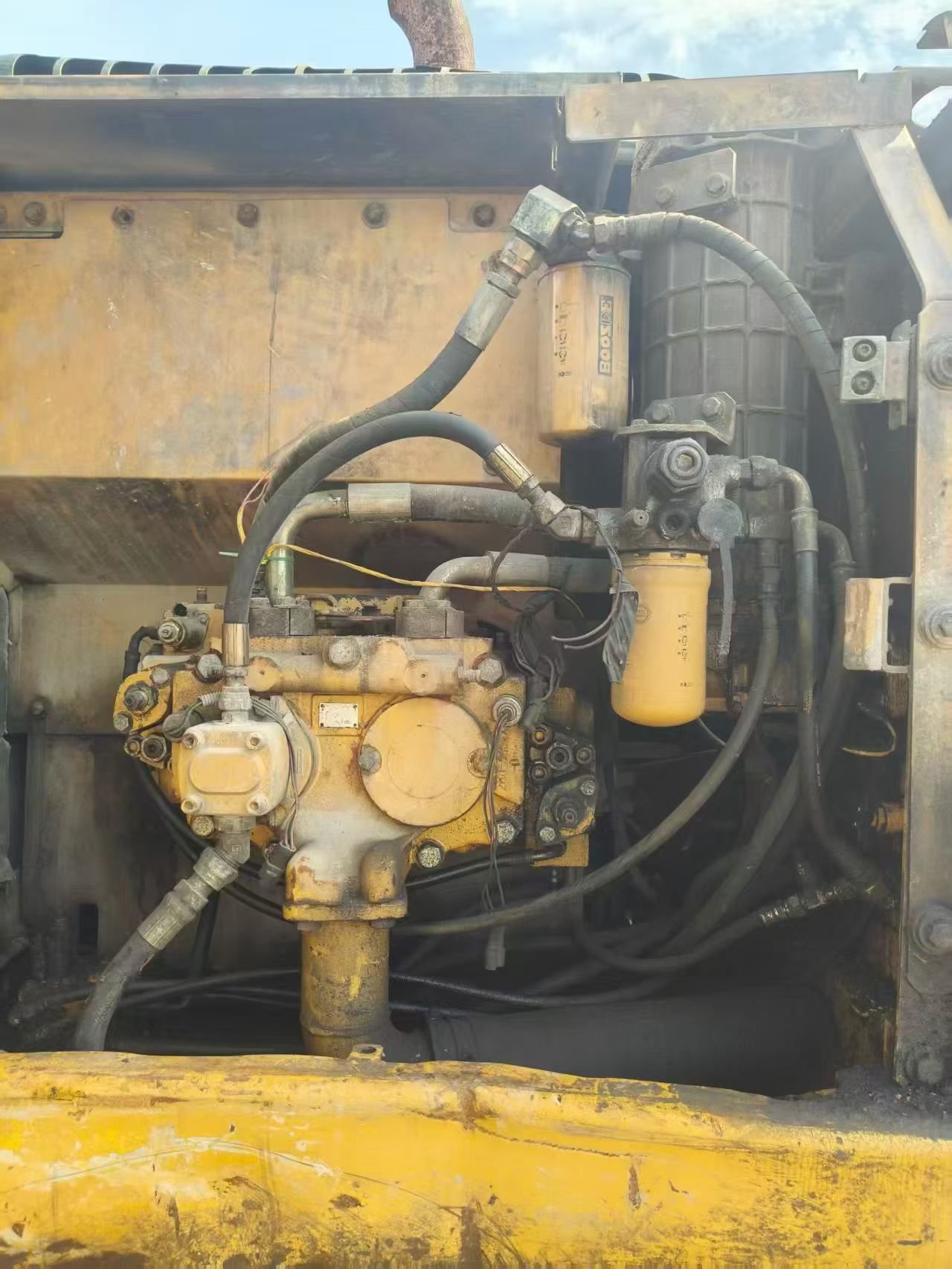 Buy Caterpillar 320D Used Excavator / 6