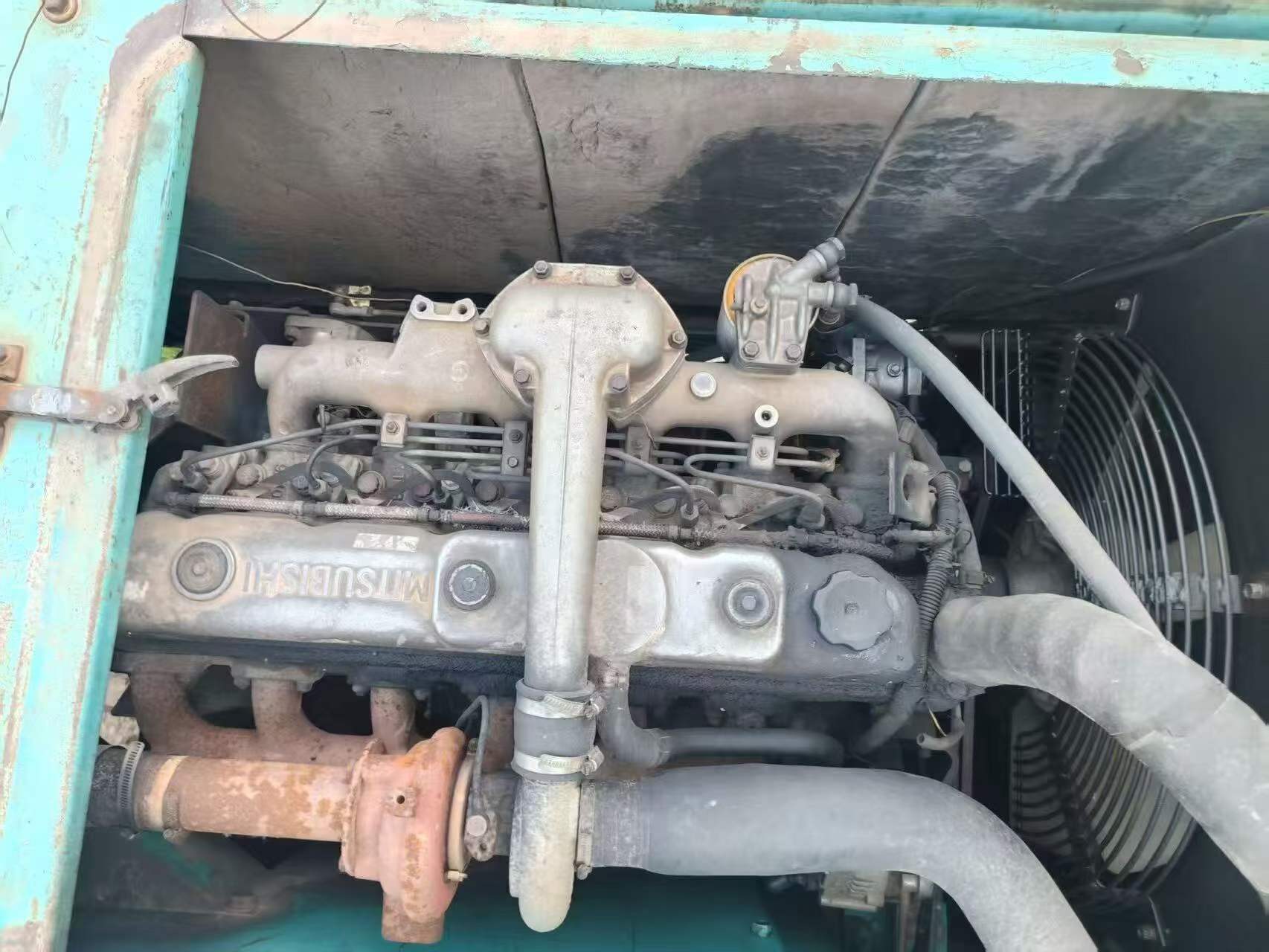 Buy Kobelco SK200-6 Used Excavator / 2